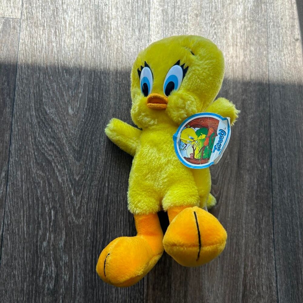 Vintage 1993 Tweety Plush by 24K Company looney tunes
